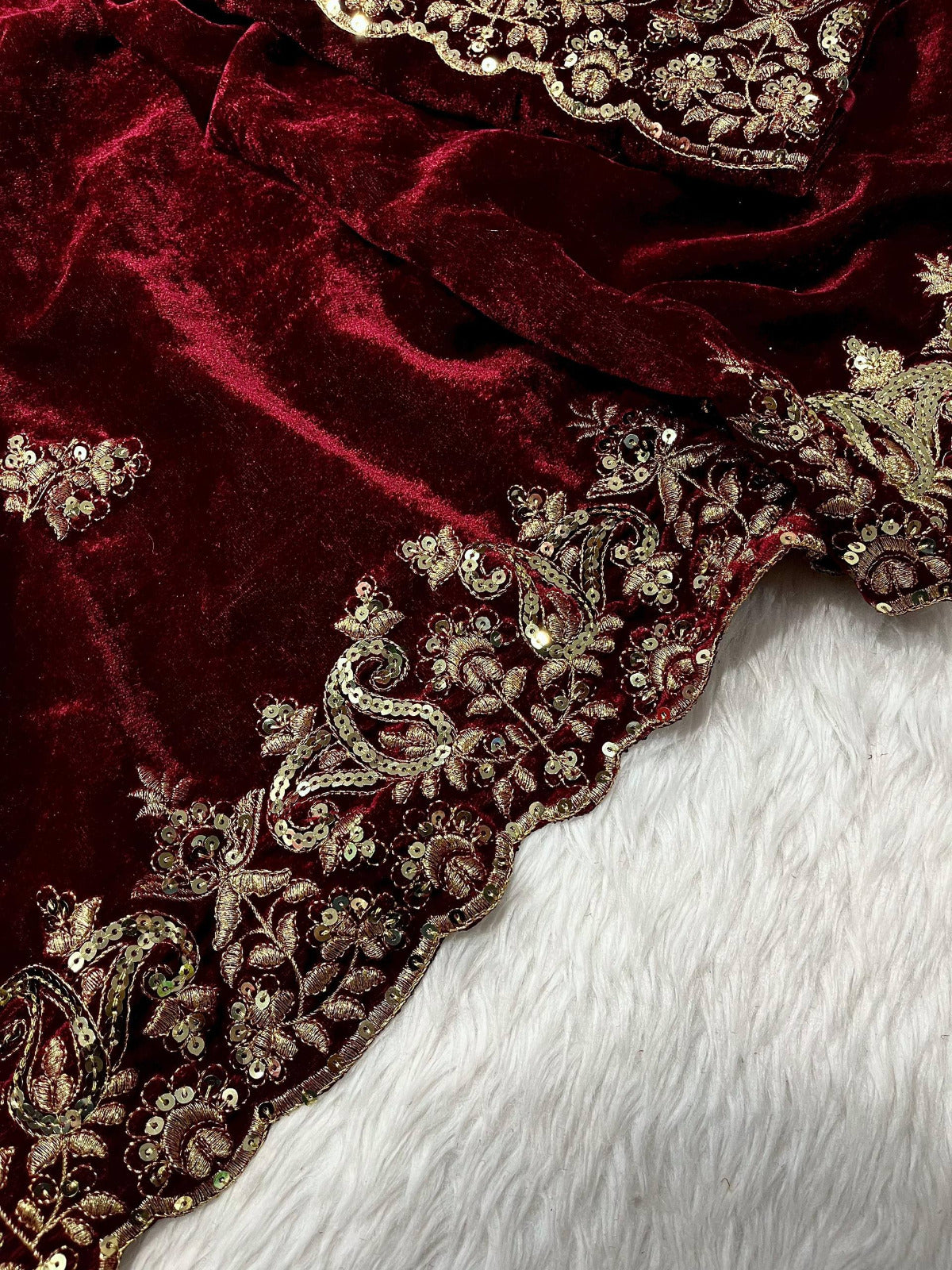 BT04-VELVET DESIGNER SAREE