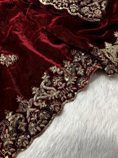 BT04-VELVET DESIGNER SAREE